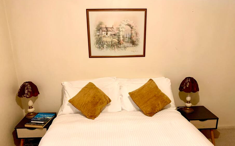 Queen Ensuite Room 20