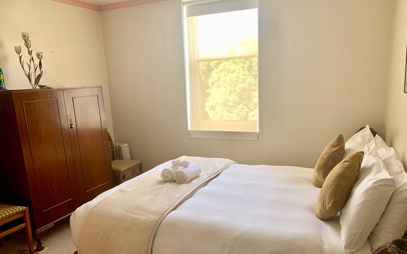 Queen Ensuite Room 20