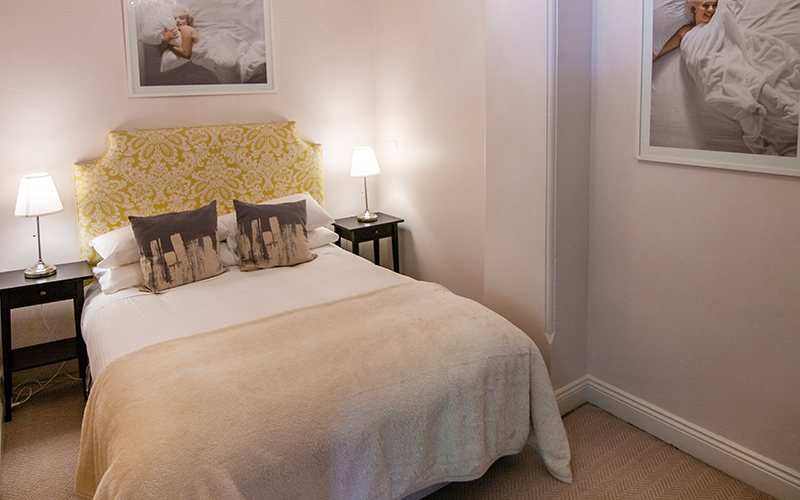 Queen Suite Room 14
