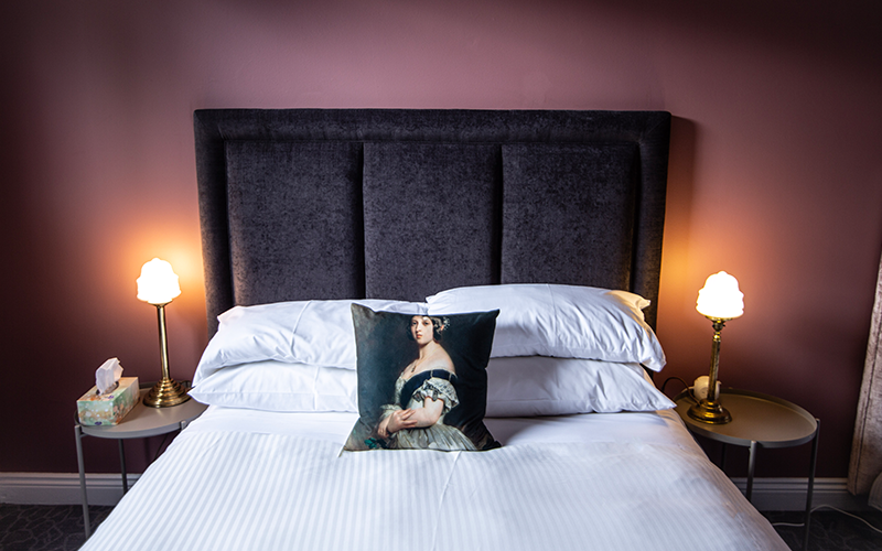 Petite Ensuite Room 21