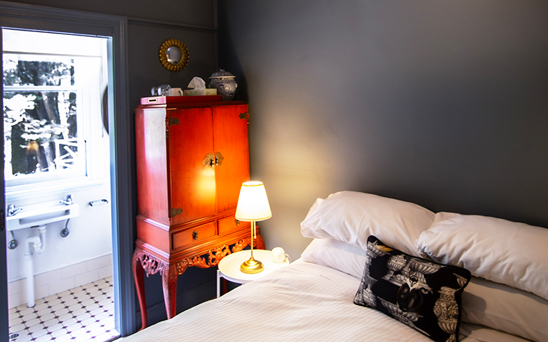 Petite Ensuite Room 22