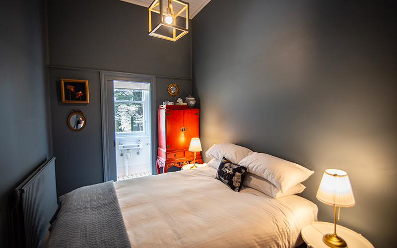 Petite Ensuite Room 22