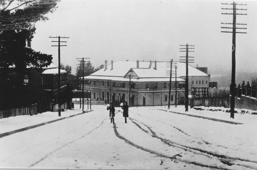 The Everlasting Guest: A History of the Victoria as well as Albert Guesthouse